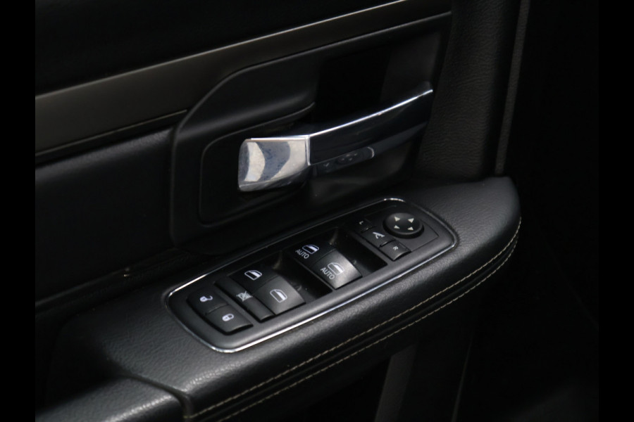 Dodge Ram 1500 5.7 V8 4x4 Crew Cab Laramie [TREKHAAK, CAMERA, STOELVERWARMING/VENTILATIE, ELEKTRISCH VERSTELBARE STOELEN, BLUETOOTH, STUURVERWARMING, CRUISE, LPG, NIEUWSTAAT]