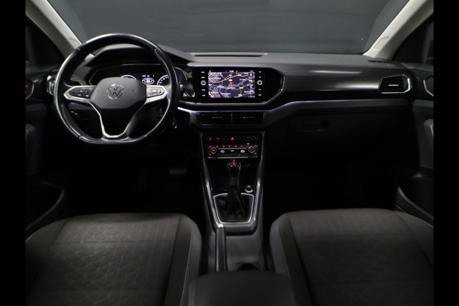 Volkswagen T-Cross 1.0 TSI Style [STOELVERWARMING, ADAPTIEVE CRUISE, BLUETOOTH, CAMERA, PDC, NAVIGATIE, AUTOMAAT, MULTI FUNCTIONEEL STUURWIEL, NIEUWSTAAT]