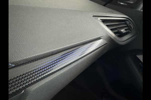 BMW 1-serie M135i xDrive Executive Pano|M Seat|Memory|HuD|HK