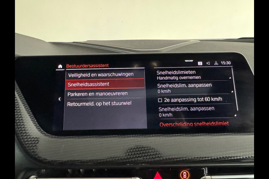 BMW 1-serie M135i xDrive Executive Pano|M Seat|Memory|HuD|HK