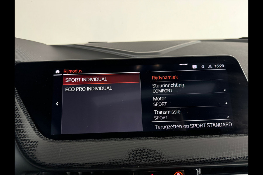 BMW 1-serie M135i xDrive Executive Pano|M Seat|Memory|HuD|HK