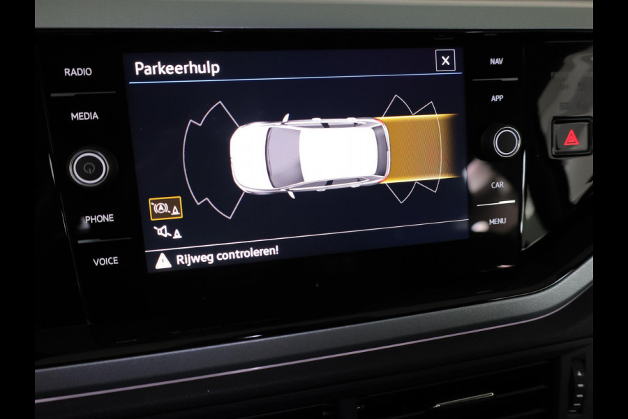 Volkswagen Polo 1.0 TSI Life Edition GOAL 95 pk | Navigatie | Parkeersensoren | Adaptieve cruise control | Autom. airco | Stoelverwarming |
