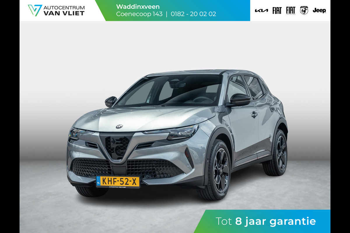 Alfa Romeo junior Elettrica Speciale 54 kWh | Techno Pack | Warmtepomp | Verwarmbare Voorruit | Arese Silver