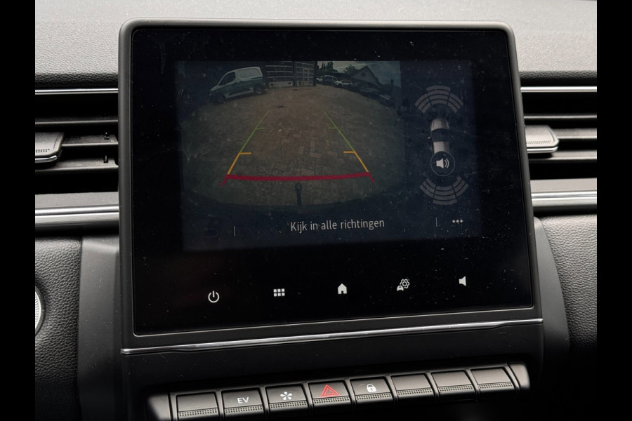 Renault Captur 1.6 E-Tech Plug-in Hybrid 160 Intens | Trekhaak | Camera | Climate control | Navigatie |