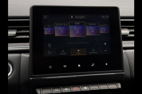 Renault Captur 1.6 E-Tech Plug-in Hybrid 160 Intens | Trekhaak | Camera | Climate control | Navigatie |