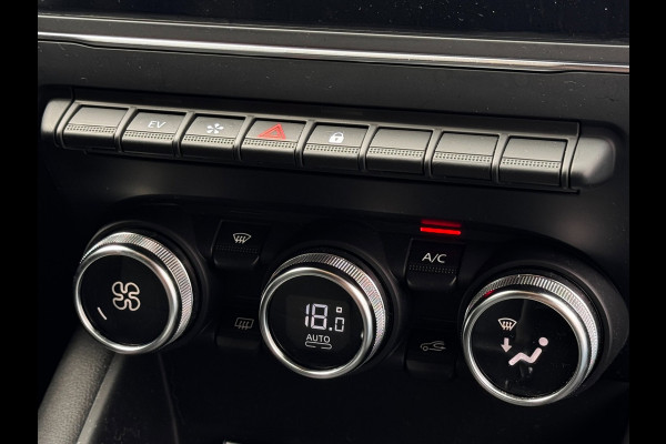 Renault Captur 1.6 E-Tech Plug-in Hybrid 160 Intens | Trekhaak | Camera | Climate control | Navigatie |
