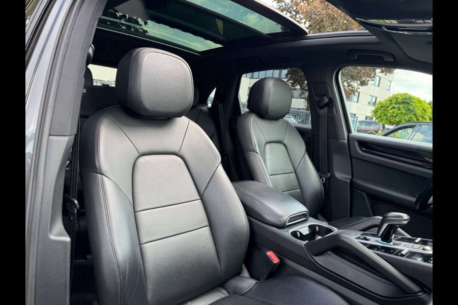 Porsche Cayenne 3.0 E-Hybrid Sportchrono Panorama Camera Leder Memory