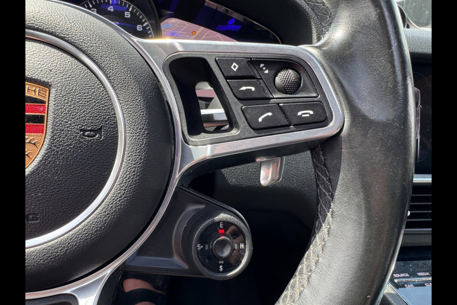 Porsche Cayenne 3.0 E-Hybrid Sportchrono Panorama Camera Leder Memory