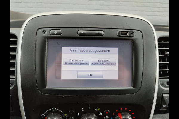 Renault Trafic 1.6 dCi 126PK T29 L2H1 3-Persoons Euro 6 Trekhaak Airco Navi Cruise Control Bluetooth Pdc Comfort Energy Betonplex vloer Wandbetimmering Schuifdeur Achterdeuren Origineel Nederlandse Auto