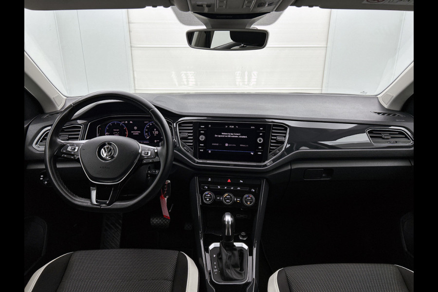 Volkswagen T-Roc 1.5 TSI Sport(NL-auto, Goed OnderH, Carplay/ Android, PDC V+A, Addapt Cruise, Etc)