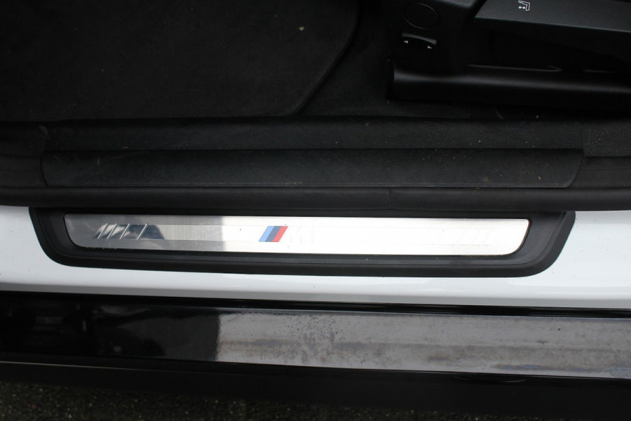 BMW 4 Serie Gran Coupé 420i 184pk Business Edition Plus AUTOMAAT Panoramadak NL-Auto NAP