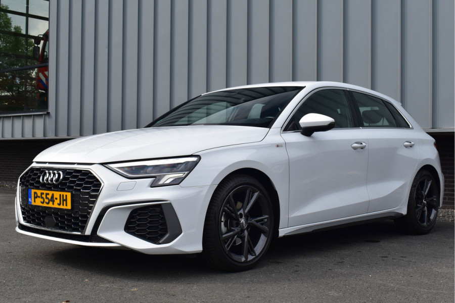 Audi A3 Sportback 35 TFSI S-Line | ACC | Carplay | Trekhaak | Virtual | Navi
