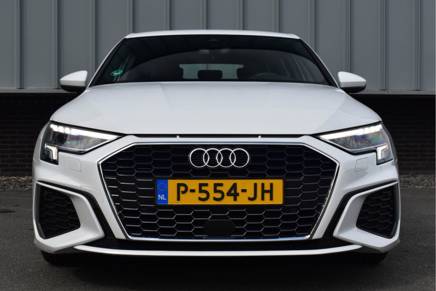 Audi A3 Sportback 35 TFSI S-Line | ACC | Carplay | Trekhaak | Virtual | Navi