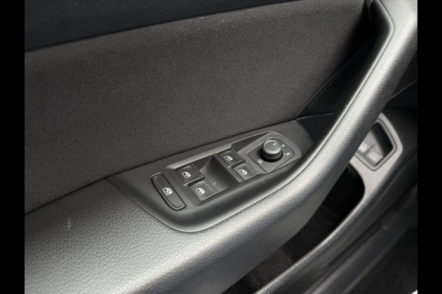 Volkswagen Passat Variant 1.4 TSI PHEV GTE Business | Pano | Elek. Trekhaak | Camera | Carplay | Navi | LED