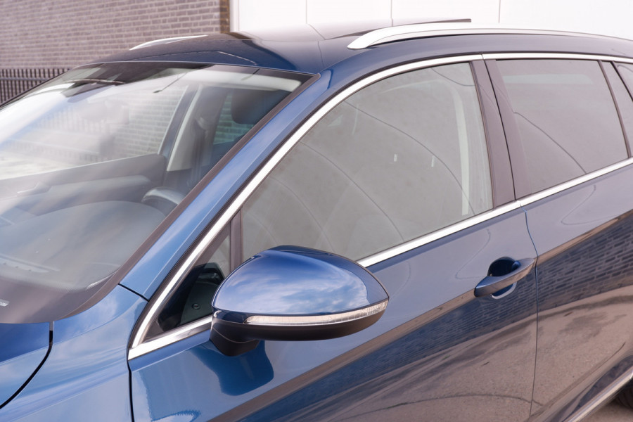 Volkswagen Passat Variant 1.4 TSI PHEV GTE Business | Pano | Elek. Trekhaak | Camera | Carplay | Navi | LED