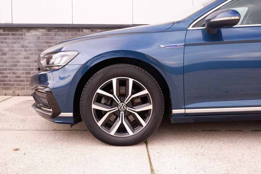 Volkswagen Passat Variant 1.4 TSI PHEV GTE Business | Pano | Elek. Trekhaak | Camera | Carplay | Navi | LED