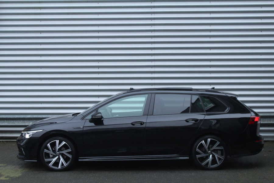 Volkswagen Golf Variant 1.5 eTSI 150pk R-Line DSG7 Panoramadak Trekhaak NL-Auto NAP