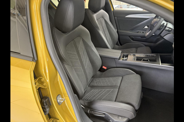 Opel Astra 1.6 Turbo Plug In Hybrid Ultimate Levering per september