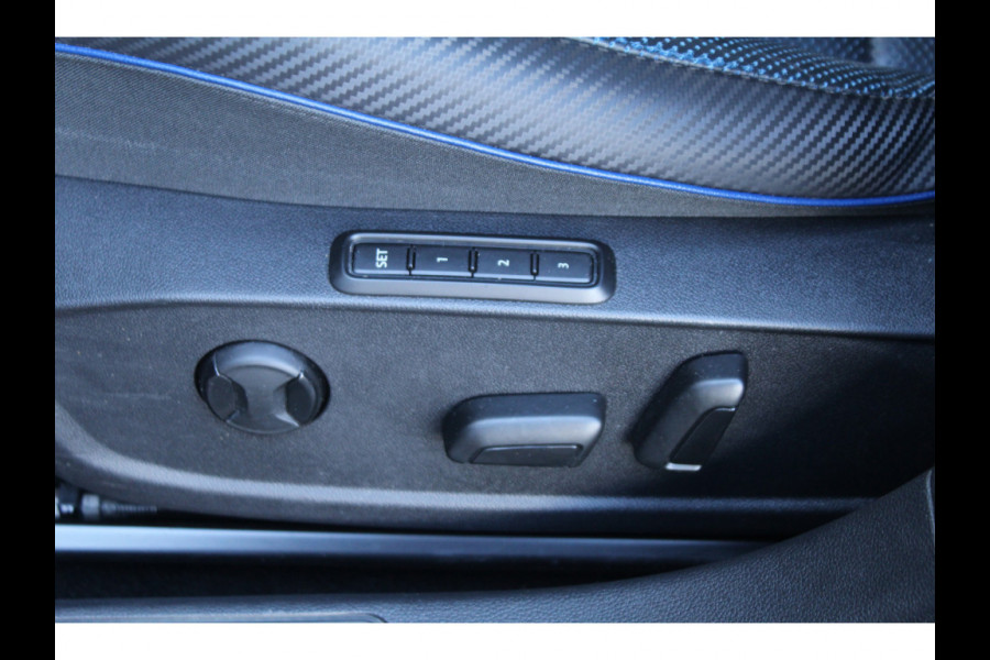 Volkswagen Golf 2.0 TSI 320pk R 4Motion DSG7 Panoramadak Akrapvic Camera