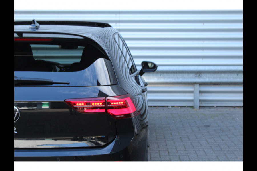 Volkswagen Golf 2.0 TSI 320pk R 4Motion DSG7 Panoramadak Akrapvic Camera