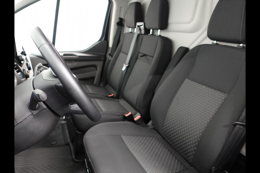 Ford Transit Custom 300 2.0 TDCI L2H1 Trend Automaat Airco Navigatie Cruise Parkeersensoren Camera Trekhaak