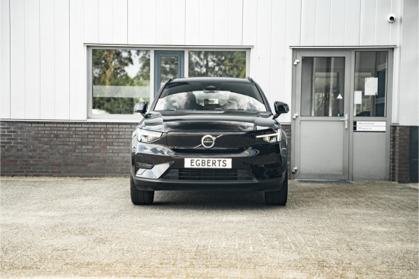 Volvo XC40 Recharge Core 70 kWh | Apple Carplay/Android Auto | Camera | 1500 trekgewicht