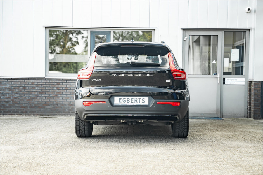 Volvo XC40 Recharge Core 70 kWh | Apple Carplay/Android Auto | Camera | 1500 trekgewicht