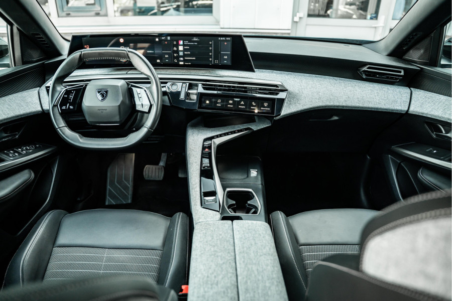 Peugeot E-3008 Allure 73kWh | Adaptive cruise | AppleCarPlay | Warmtepomp