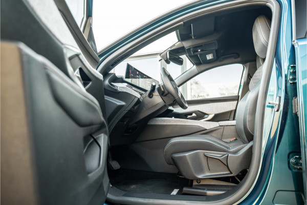 Peugeot E-3008 Allure 73kWh | Adaptive cruise | AppleCarPlay | Warmtepomp