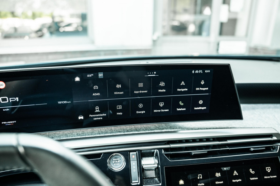 Peugeot E-3008 Allure 73kWh | Adaptive cruise | AppleCarPlay | Warmtepomp