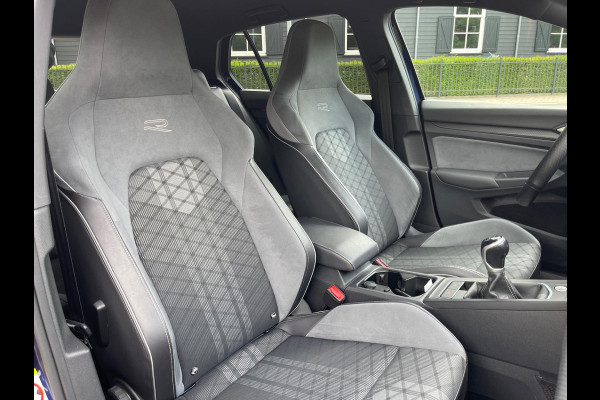 Volkswagen Golf 1.5 TSI R-Line Virtual Ambientlicht Camra IQ Light Matrix LED