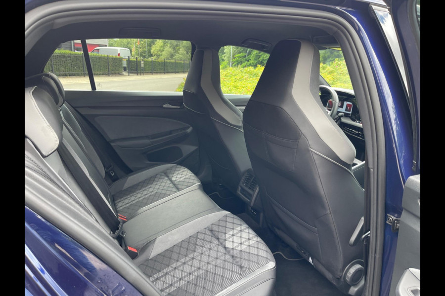 Volkswagen Golf 1.5 TSI R-Line Virtual Ambientlicht Camra IQ Light Matrix LED