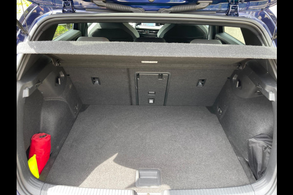 Volkswagen Golf 1.5 TSI R-Line Virtual Ambientlicht Camra IQ Light Matrix LED