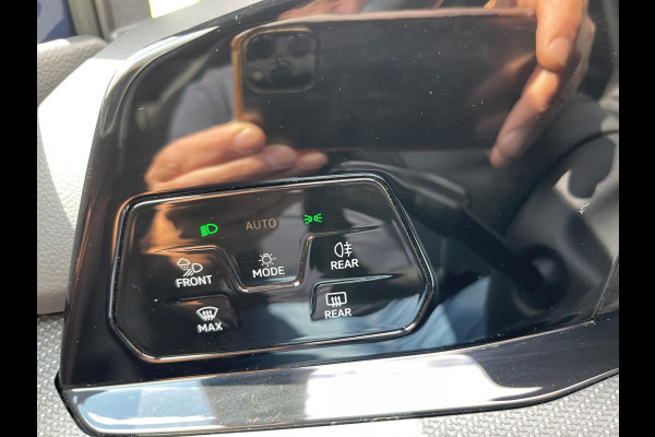 Volkswagen Golf 1.5 TSI R-Line Virtual Ambientlicht Camra IQ Light Matrix LED