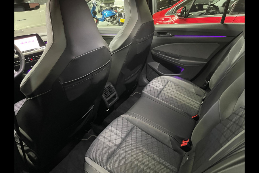 Volkswagen Golf 1.5 TSI R-Line Virtual Ambientlicht Camra IQ Light Matrix LED