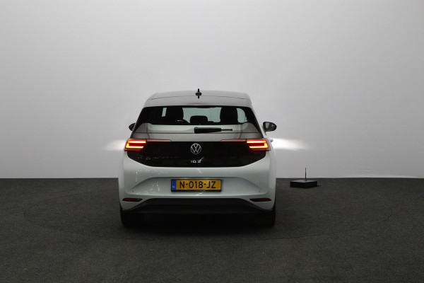Volkswagen ID.3 Pro 146 PK 58 kWh, Stuur- & Stoelverwarming, Adap. Cruise Control, LED, Carplay, Navigatie