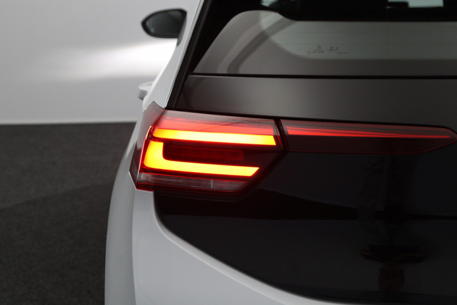 Volkswagen ID.3 Pro 146 PK 58 kWh, Stuur- & Stoelverwarming, Adap. Cruise Control, LED, Carplay, Navigatie