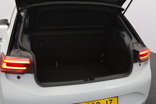 Volkswagen ID.3 Pro 146 PK 58 kWh, Stuur- & Stoelverwarming, Adap. Cruise Control, LED, Carplay, Navigatie
