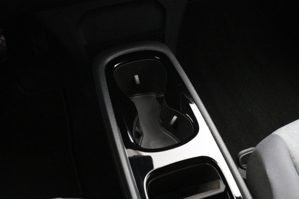 Volkswagen ID.3 Pro 146 PK 58 kWh, Stuur- & Stoelverwarming, Adap. Cruise Control, LED, Carplay, Navigatie