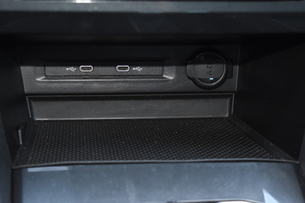 Volkswagen Tiguan 1.5 TSI Life el-achterklep 1800kg trekgewicht Navigatie