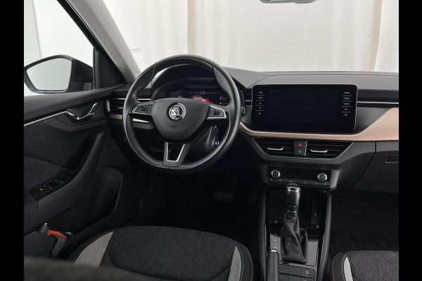 Škoda SCALA 1.0 TSI Business Edition (INCL-BTW) Aut. *FULL-LED | DIGI-COCKPIT | HEATED-COMFORTSEATS | CARPLAY | LANE-ASSIST | NAVI-FULLMAP | ECC | PRIVACY-GLASS | PDC | AMUNDSEN-AUDIO | CRUISE | 18''ALU*