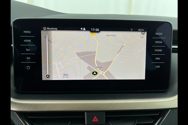 Škoda SCALA 1.0 TSI Business Edition (INCL-BTW) Aut. *FULL-LED | DIGI-COCKPIT | HEATED-COMFORTSEATS | CARPLAY | LANE-ASSIST | NAVI-FULLMAP | ECC | PRIVACY-GLASS | PDC | AMUNDSEN-AUDIO | CRUISE | 18''ALU*