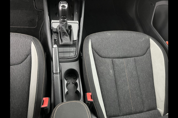 Škoda SCALA 1.0 TSI Business Edition (INCL-BTW) Aut. *FULL-LED | DIGI-COCKPIT | HEATED-COMFORTSEATS | CARPLAY | LANE-ASSIST | NAVI-FULLMAP | ECC | PRIVACY-GLASS | PDC | AMUNDSEN-AUDIO | CRUISE | 18''ALU*
