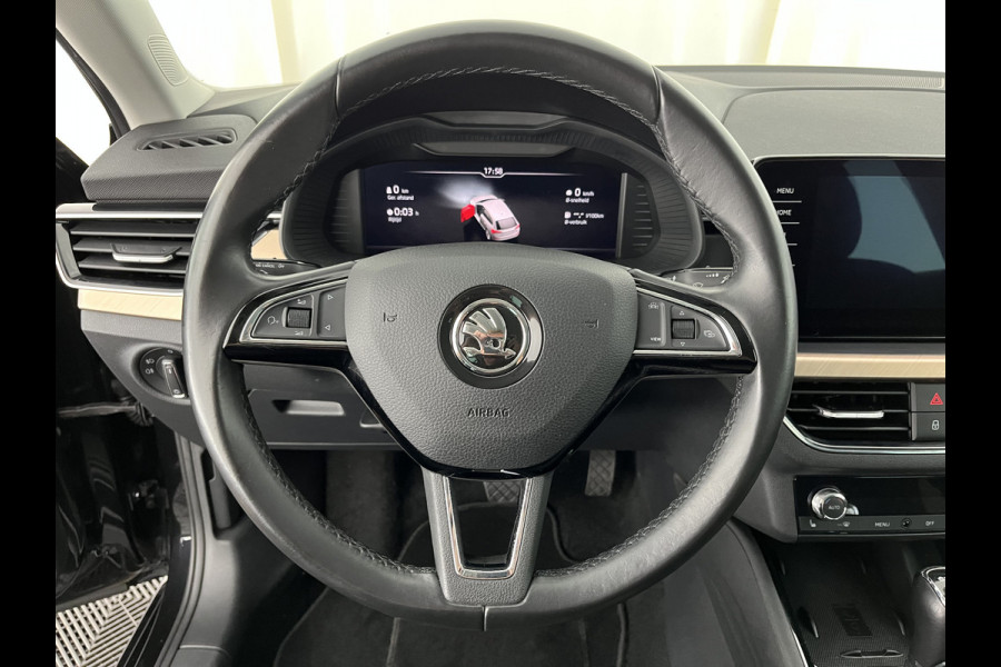 Škoda SCALA 1.0 TSI Business Edition (INCL-BTW) Aut. *FULL-LED | DIGI-COCKPIT | HEATED-COMFORTSEATS | CARPLAY | LANE-ASSIST | NAVI-FULLMAP | ECC | PRIVACY-GLASS | PDC | AMUNDSEN-AUDIO | CRUISE | 18''ALU*