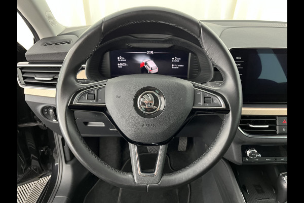 Škoda SCALA 1.0 TSI Business Edition (INCL-BTW) Aut. *FULL-LED | DIGI-COCKPIT | HEATED-COMFORTSEATS | CARPLAY | LANE-ASSIST | NAVI-FULLMAP | ECC | PRIVACY-GLASS | PDC | AMUNDSEN-AUDIO | CRUISE | 18''ALU*