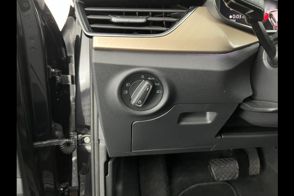 Škoda SCALA 1.0 TSI Business Edition (INCL-BTW) Aut. *FULL-LED | DIGI-COCKPIT | HEATED-COMFORTSEATS | CARPLAY | LANE-ASSIST | NAVI-FULLMAP | ECC | PRIVACY-GLASS | PDC | AMUNDSEN-AUDIO | CRUISE | 18''ALU*