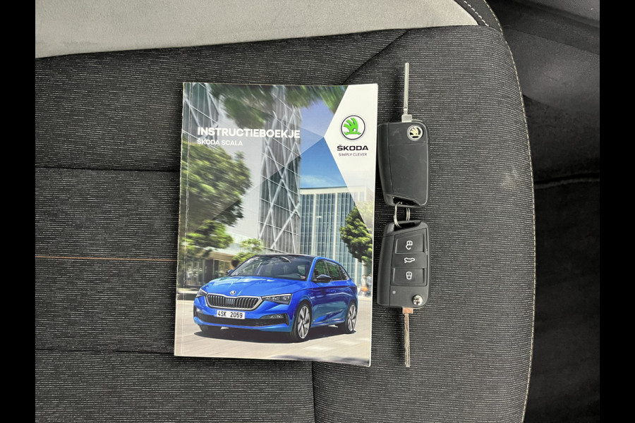 Škoda SCALA 1.0 TSI Business Edition (INCL-BTW) Aut. *FULL-LED | DIGI-COCKPIT | HEATED-COMFORTSEATS | CARPLAY | LANE-ASSIST | NAVI-FULLMAP | ECC | PRIVACY-GLASS | PDC | AMUNDSEN-AUDIO | CRUISE | 18''ALU*