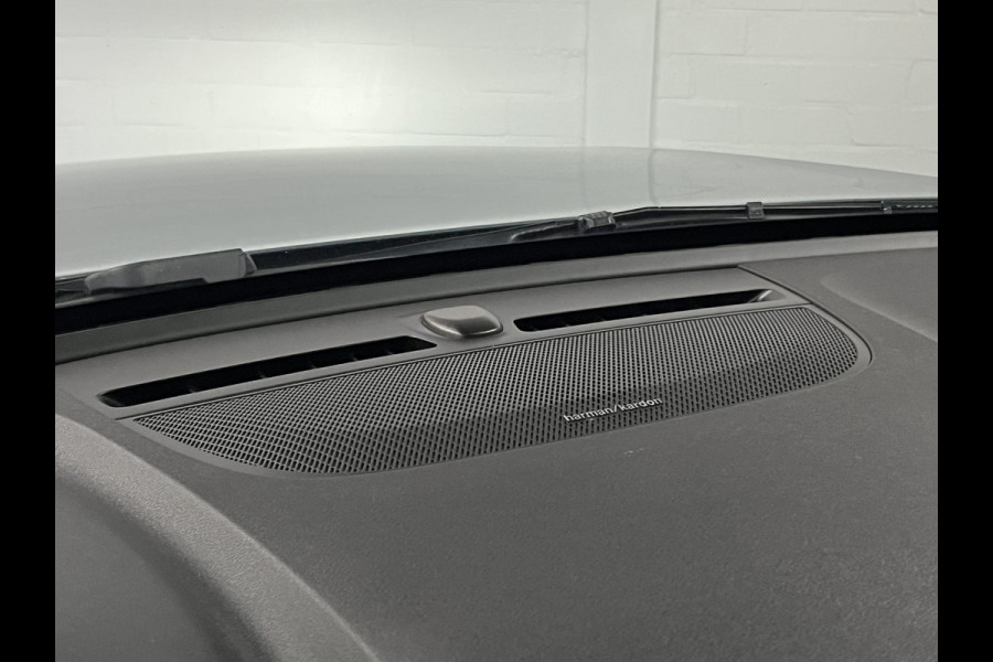 Volvo XC40 1.5 T5 Twin Engine R-Design Open dak | Adapt. Cruise | Stuur-/stoelverwarming | Leder | Memory | Harman/Kardon