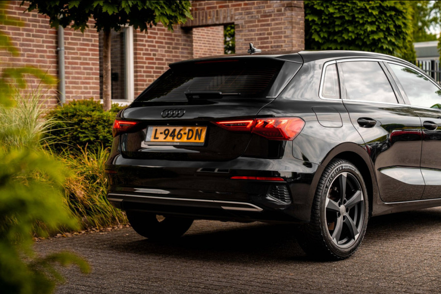 Audi A3 Sportback 30 TFSI Business Edition 110 PK Aut. LED Cruise Lane-Assist App-Connect 18''