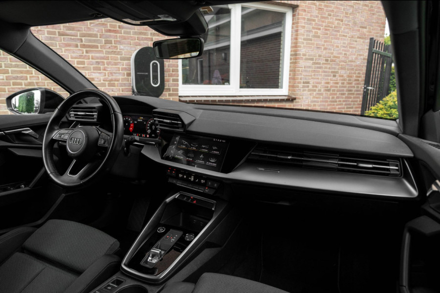 Audi A3 Sportback 30 TFSI Business Edition 110 PK Aut. LED Cruise Lane-Assist App-Connect 18''
